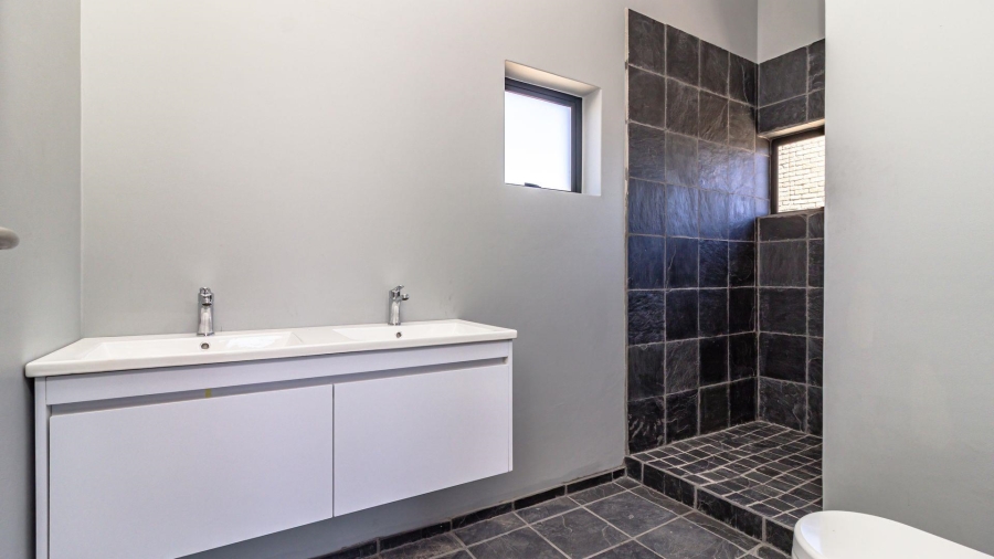 3 Bedroom Property for Sale in De Kelders Western Cape